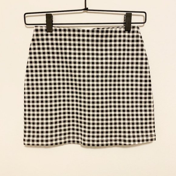 Forever 21 Black White Checkered Mini Skirt Size S - Picture 1 of 4
